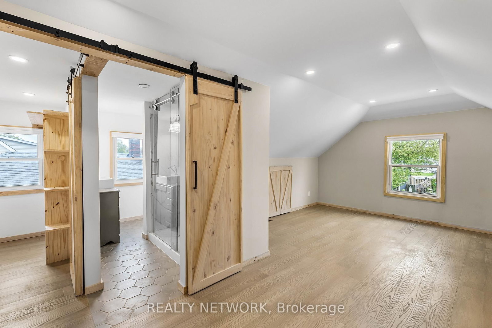 76 Johnston Street • Port Colborne, ON photo 16