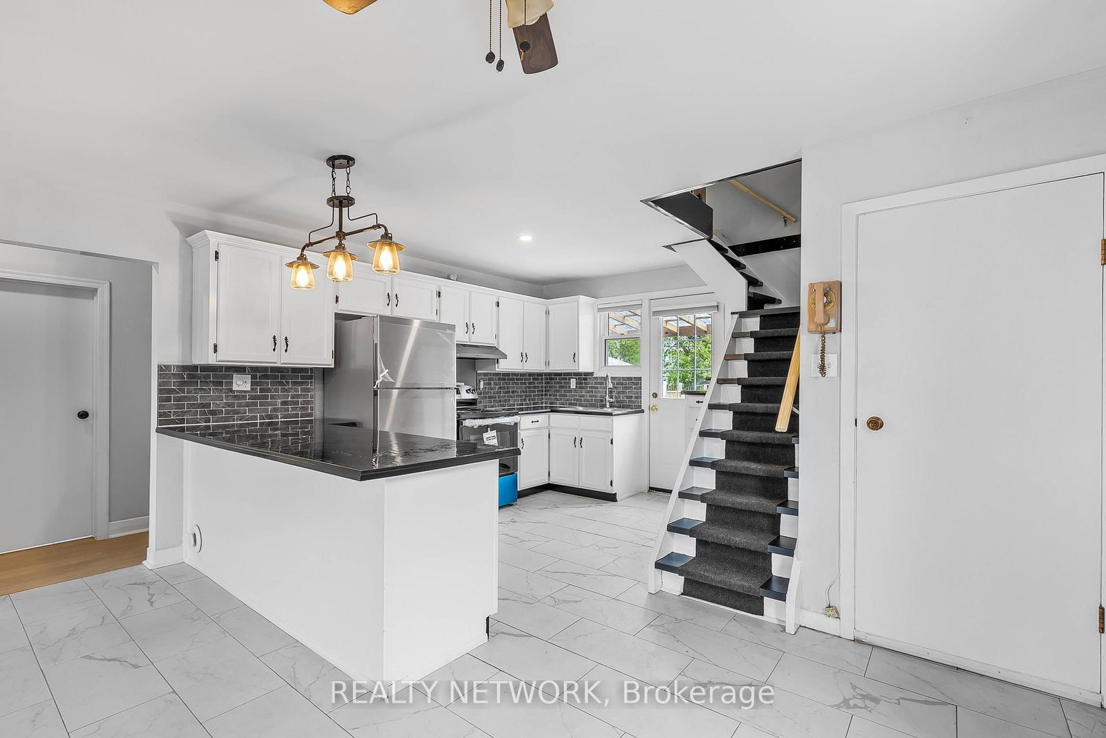 76 Johnston Street • Port Colborne, ON photo 6