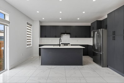 19 Hennessey Crescent • Kawartha Lakes, ON photo 8