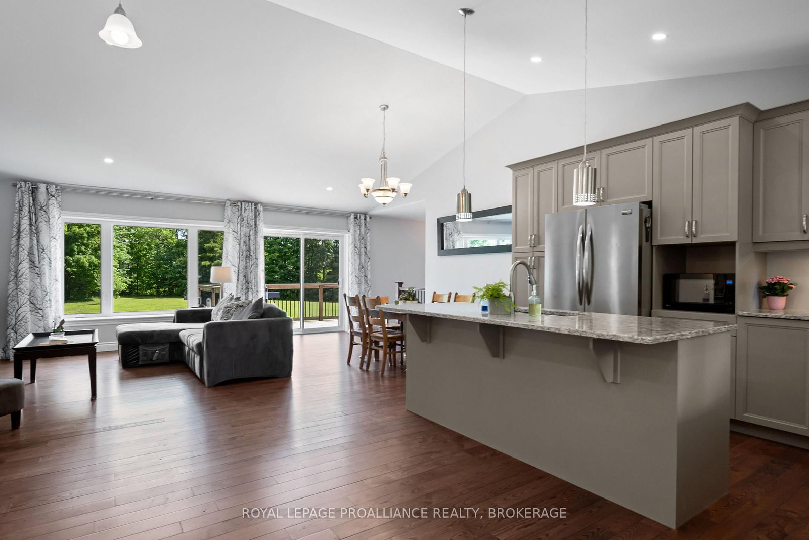 2800 Desert Lake Road • Hartington, ON photo 4