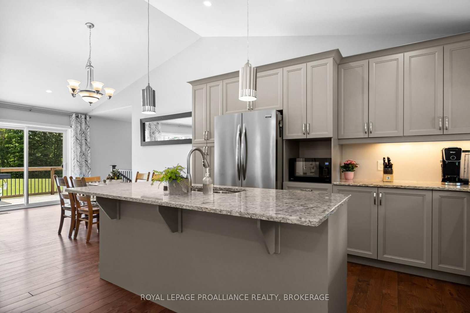 2800 Desert Lake Road • Hartington, ON photo 5