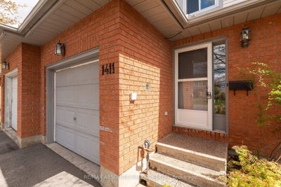 1411 Caravel Crescent • Ottawa, ON photo 2