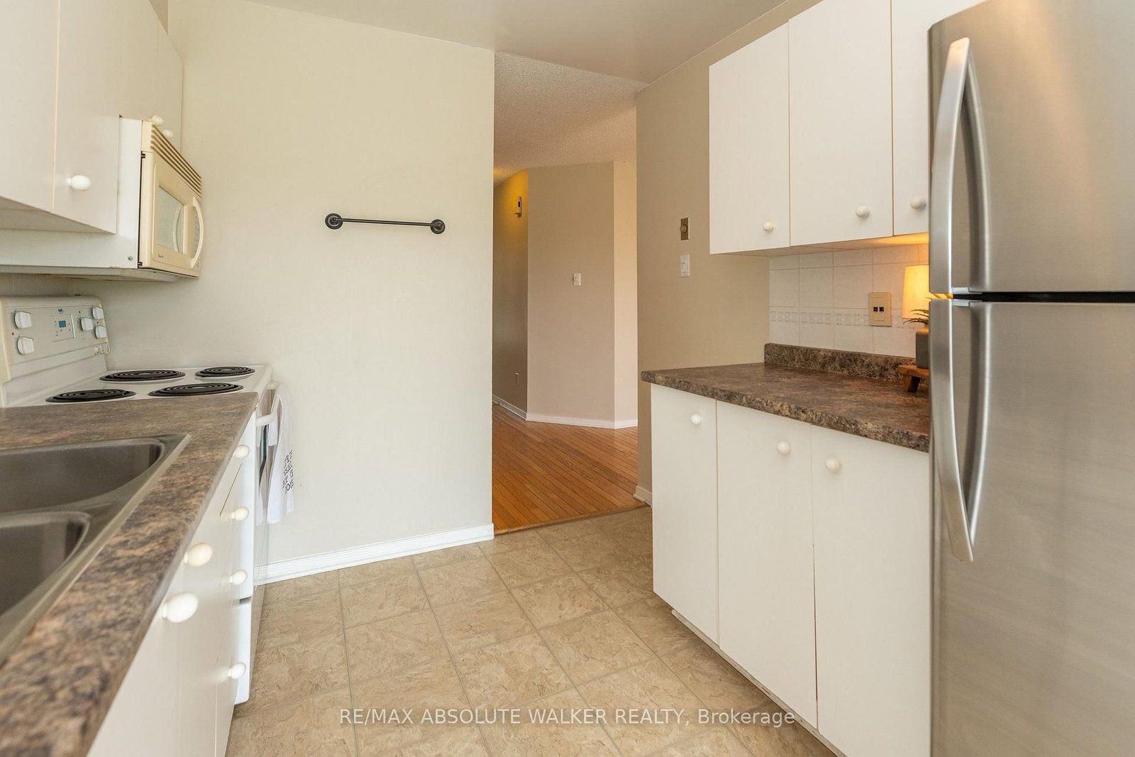 1411 Caravel Crescent • Ottawa, ON photo 7