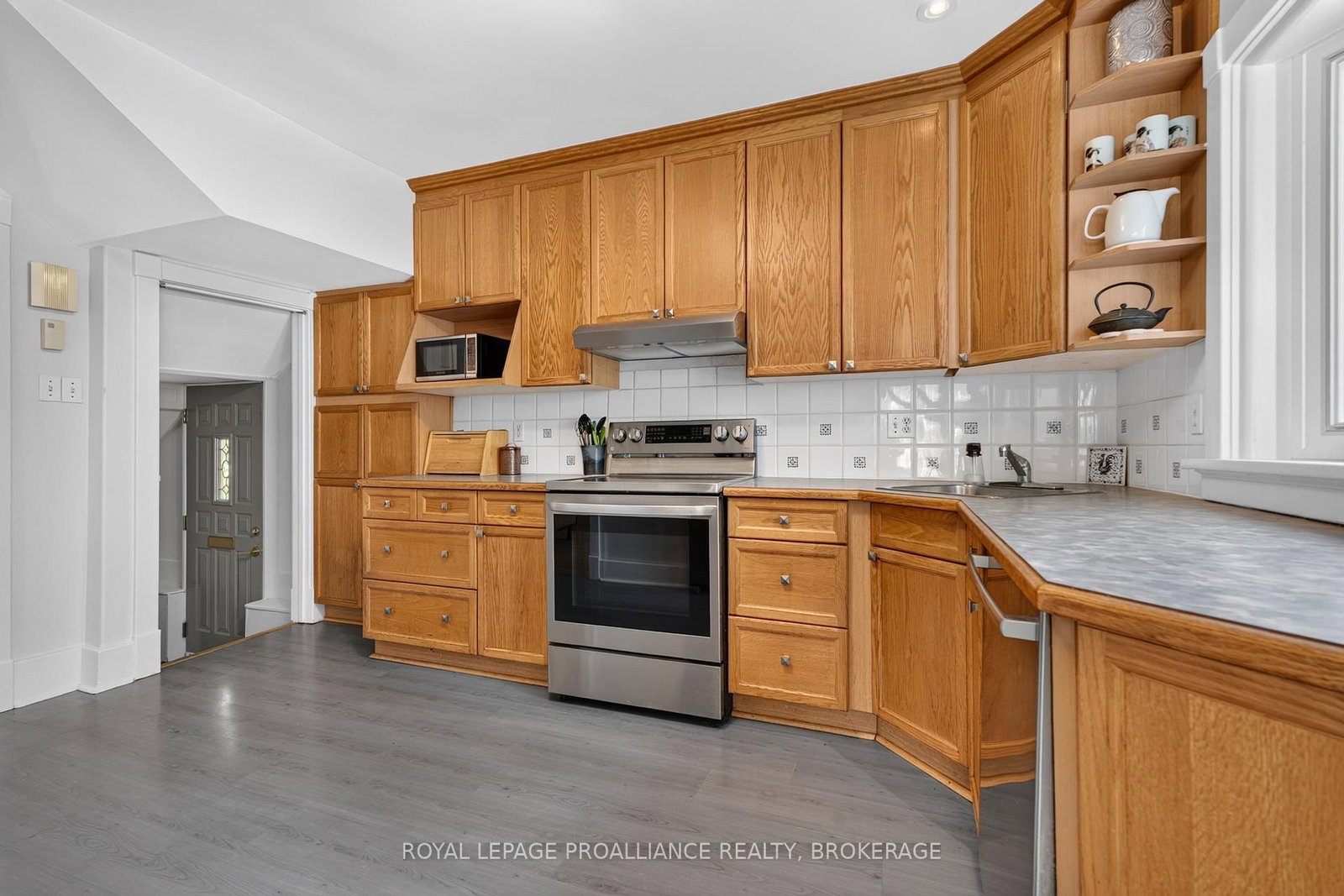 265 College Street • Kingston, ON photo 15