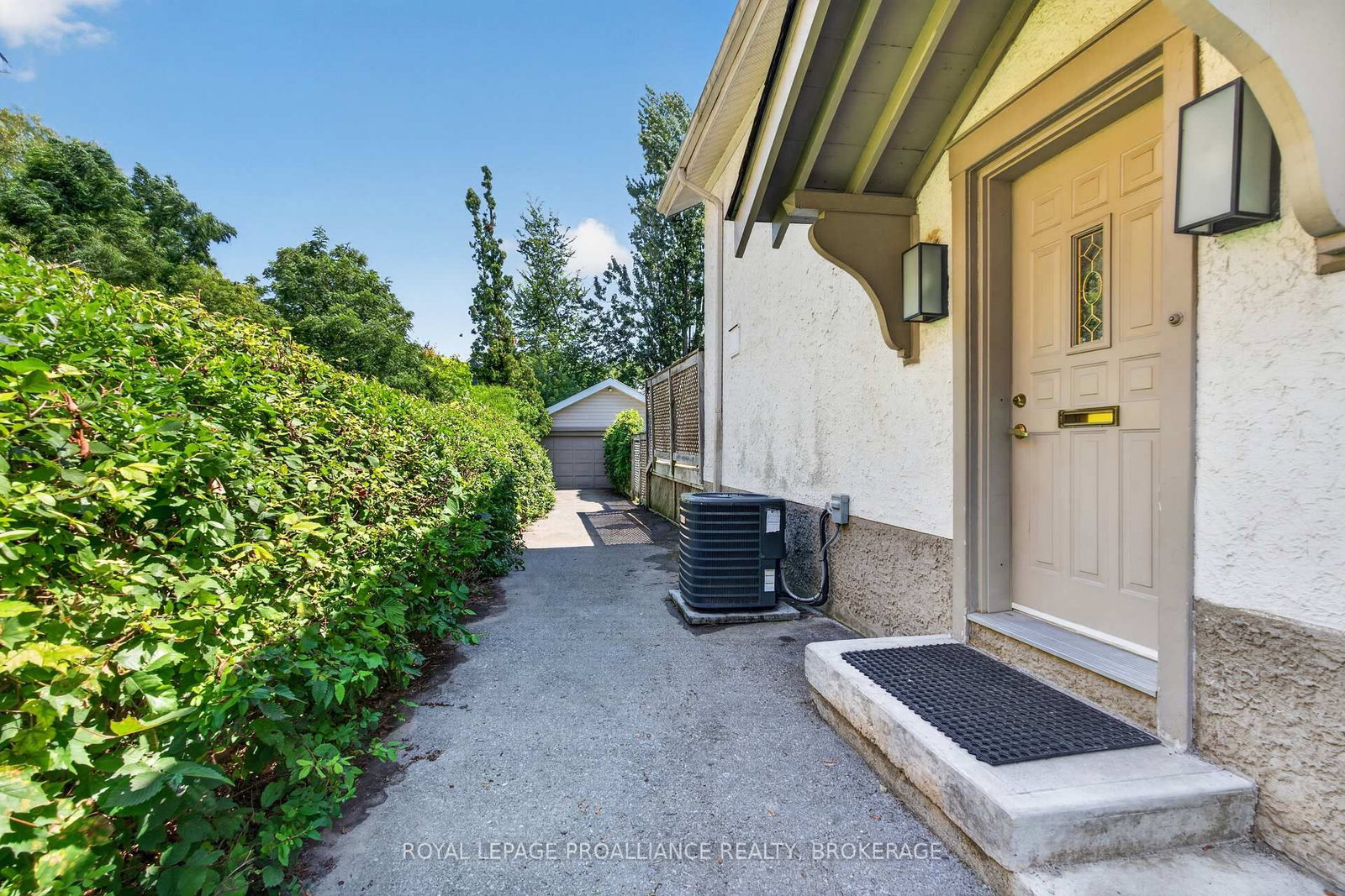 265 College Street • Kingston, ON photo 25