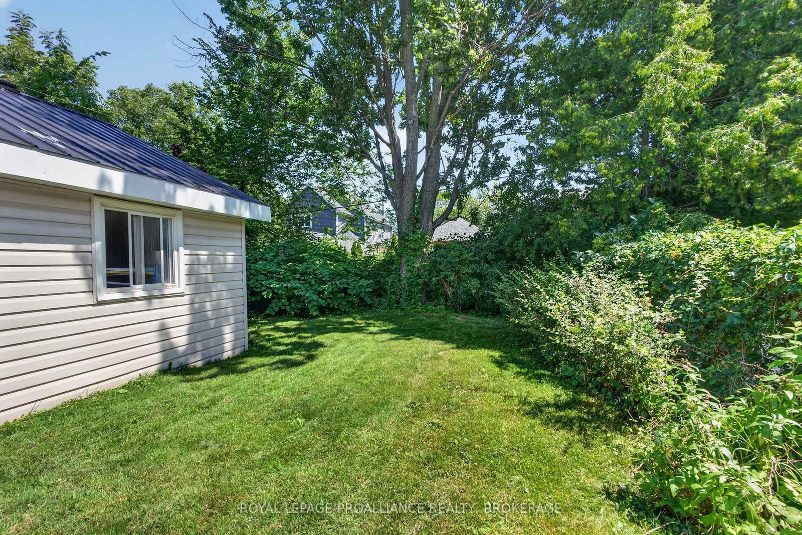 265 College Street • Kingston, ON photo 27