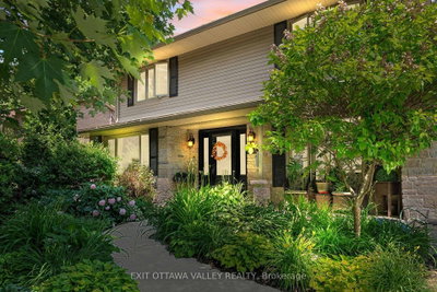 605 Elizabeth Street • Pembroke, ON photo 2