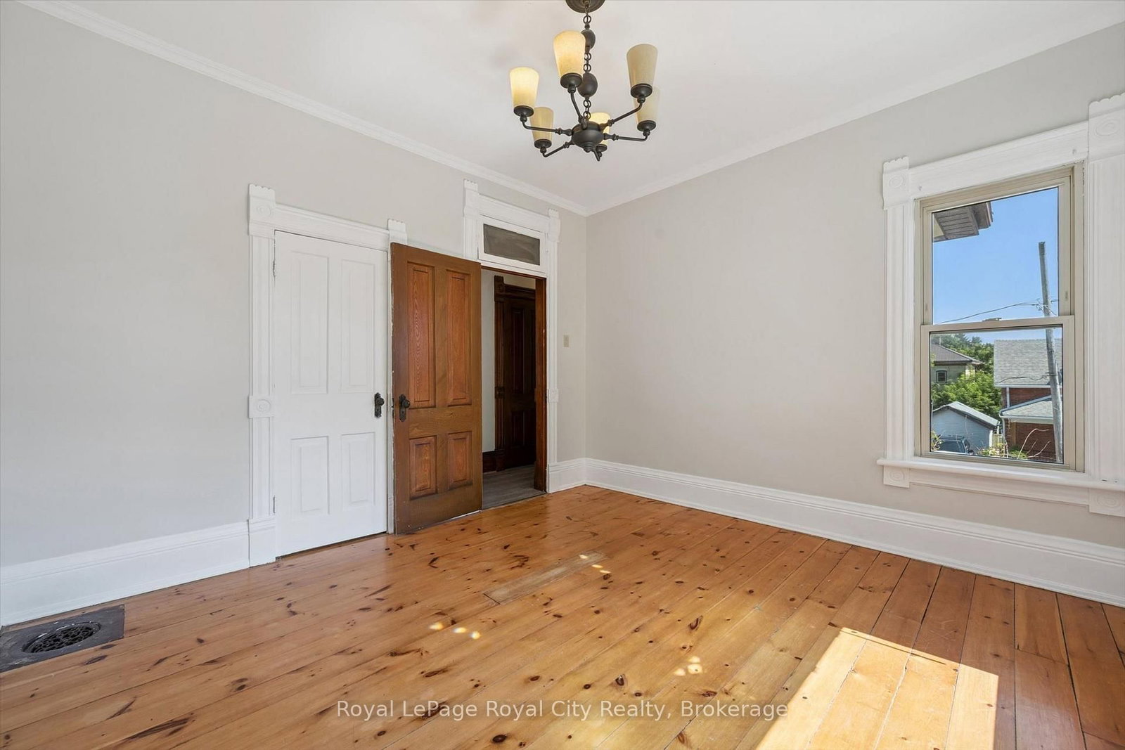 5 West Street • Perth East, ON photo 21