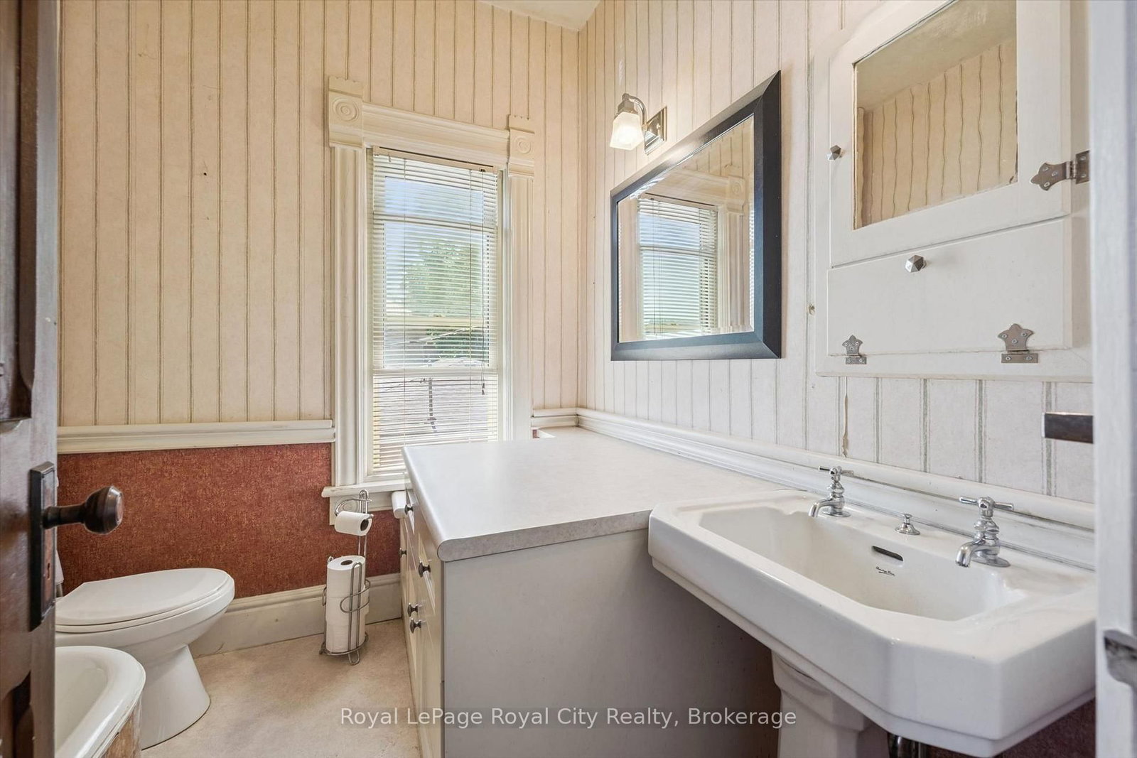 5 West Street • Perth East, ON photo 22