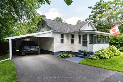 570 Pinedale Road • Gravenhurst, ON photo 3