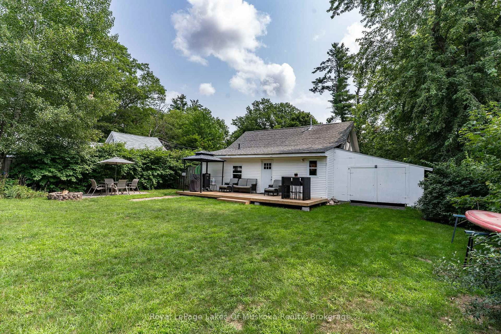 570 Pinedale Road • Gravenhurst, ON photo 8