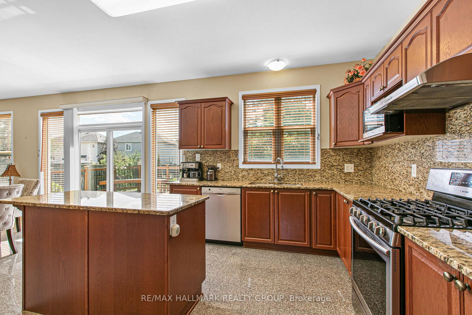 593 Anjana Circle • Ottawa, ON photo 18