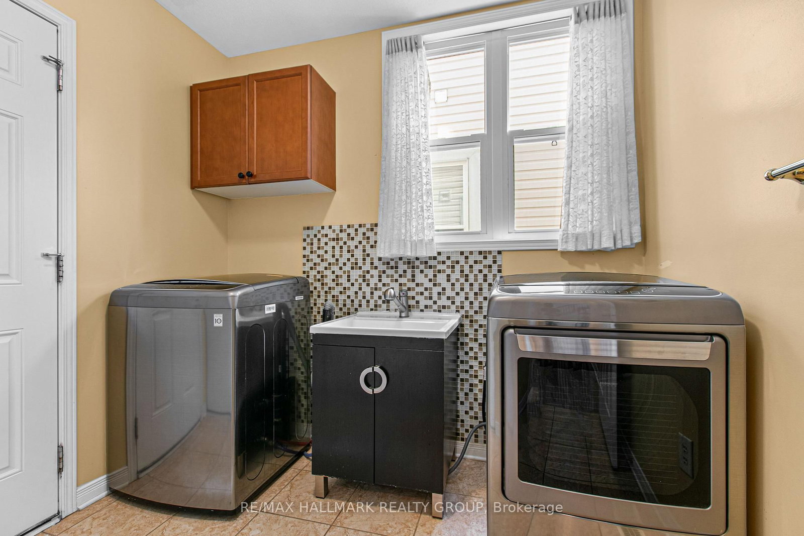 593 Anjana Circle • Ottawa, ON photo 23