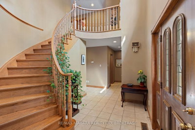 3908 Carolynn Court • Lincoln, ON photo 6