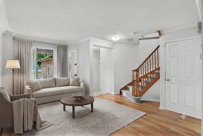 190 Forestglade Crescent • Ottawa, ON photo 3