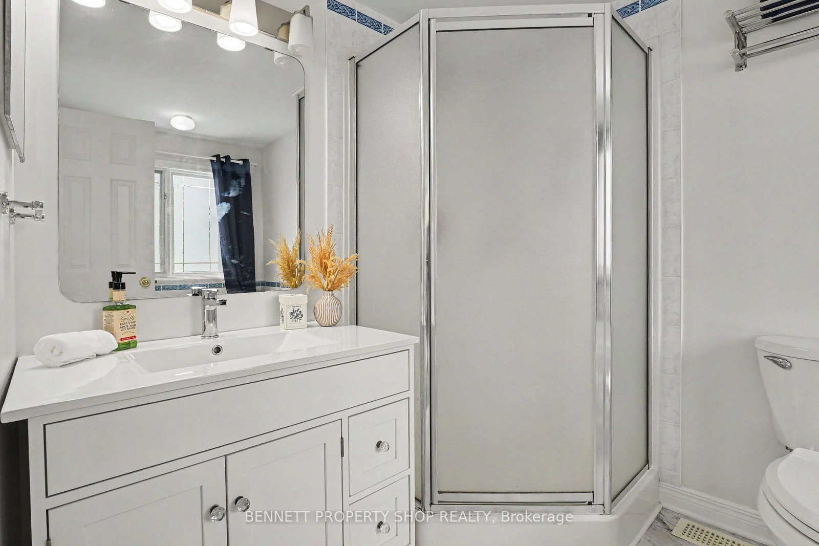 190 Forestglade Crescent • Ottawa, ON photo 9