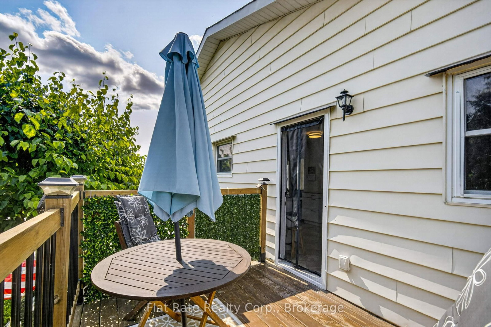 1990 WALKER Avenue • Peterborough, ON photo 25