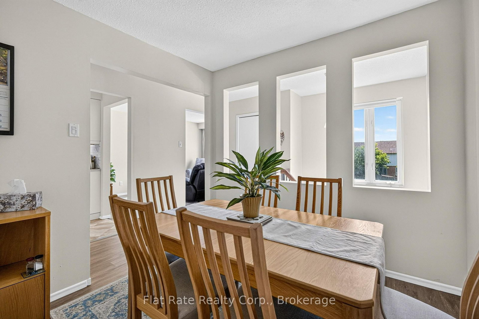 1990 WALKER Avenue • Peterborough, ON photo 5