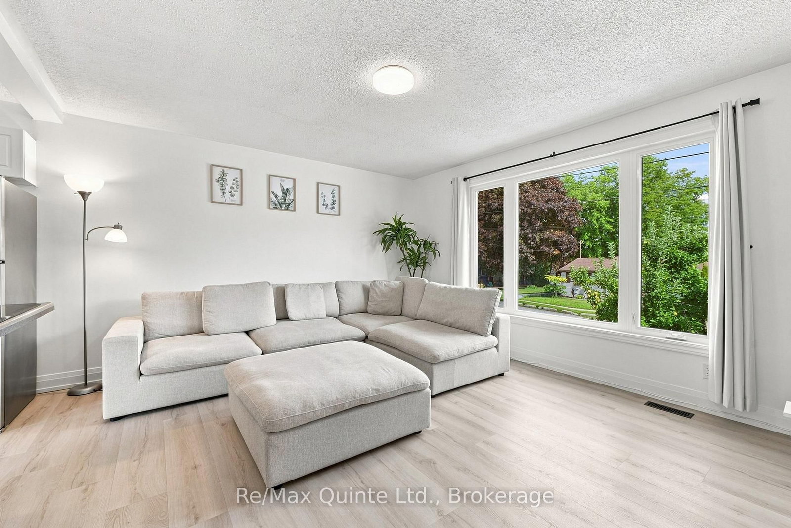 54 Bentinck Street • Quinte West, ON photo 11