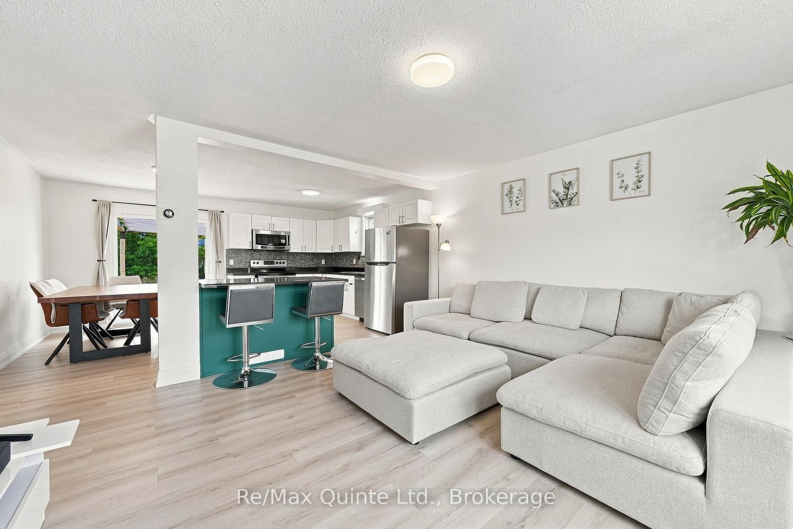54 Bentinck Street • Quinte West, ON photo 14