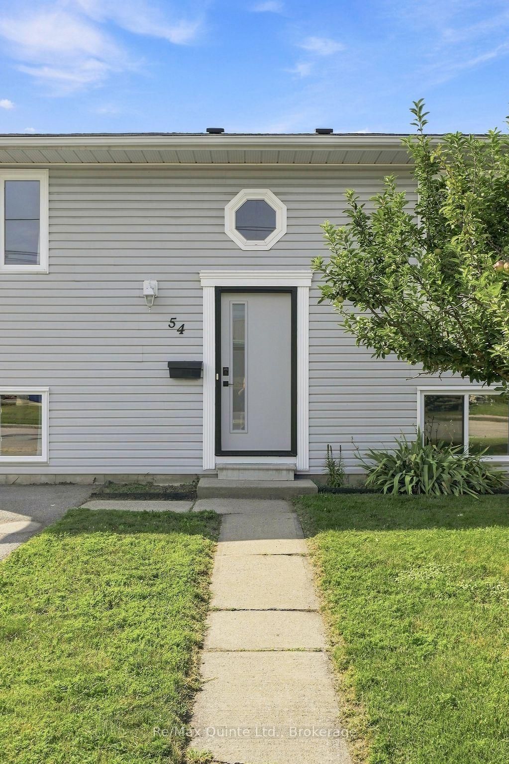 54 Bentinck Street • Quinte West, ON photo 5