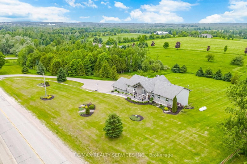 386113 20 Side Road