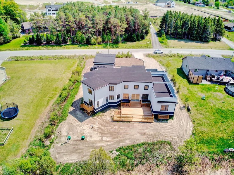9 Rustlewood Avenue