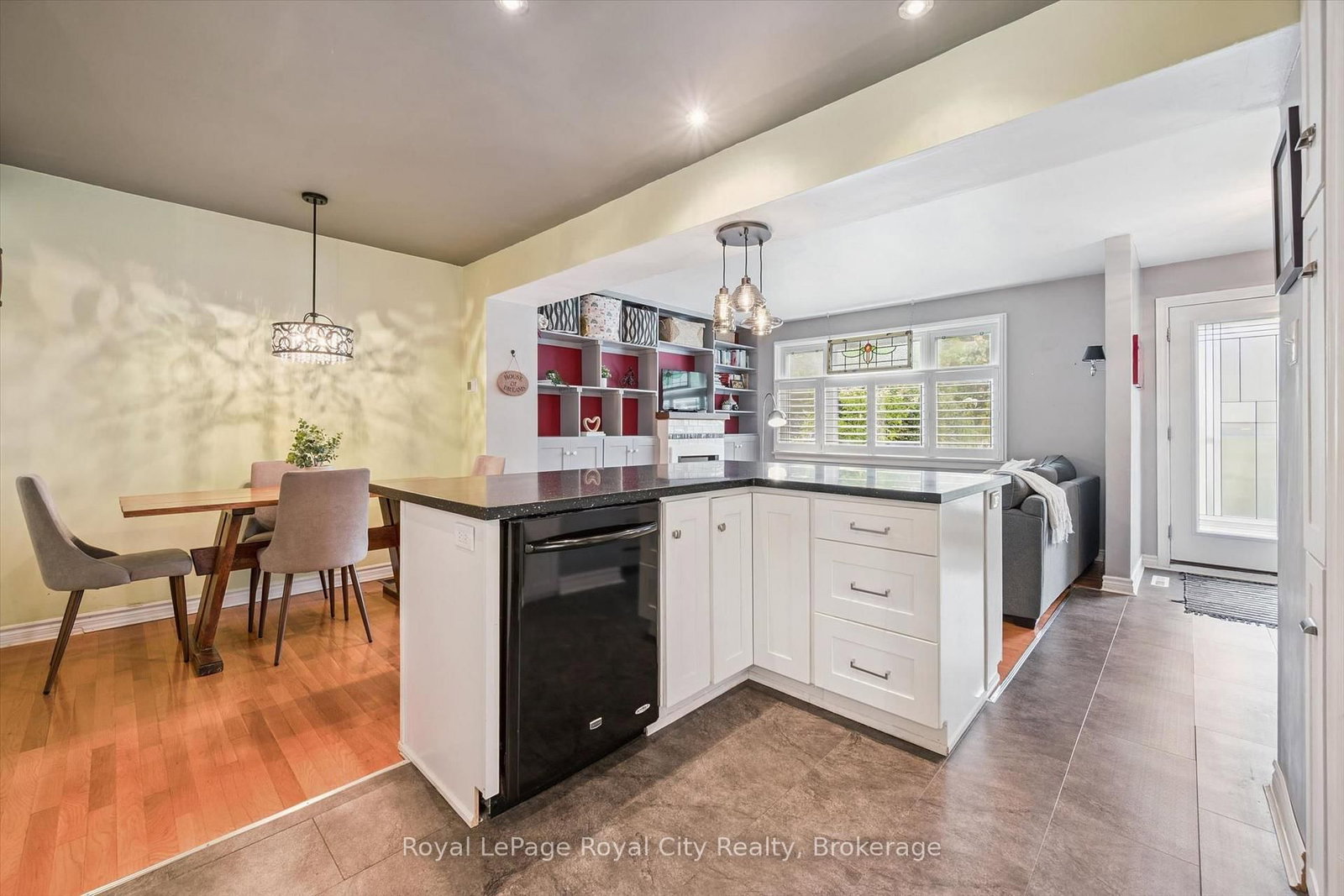 18 June Avenue • Guelph, ON photo 16