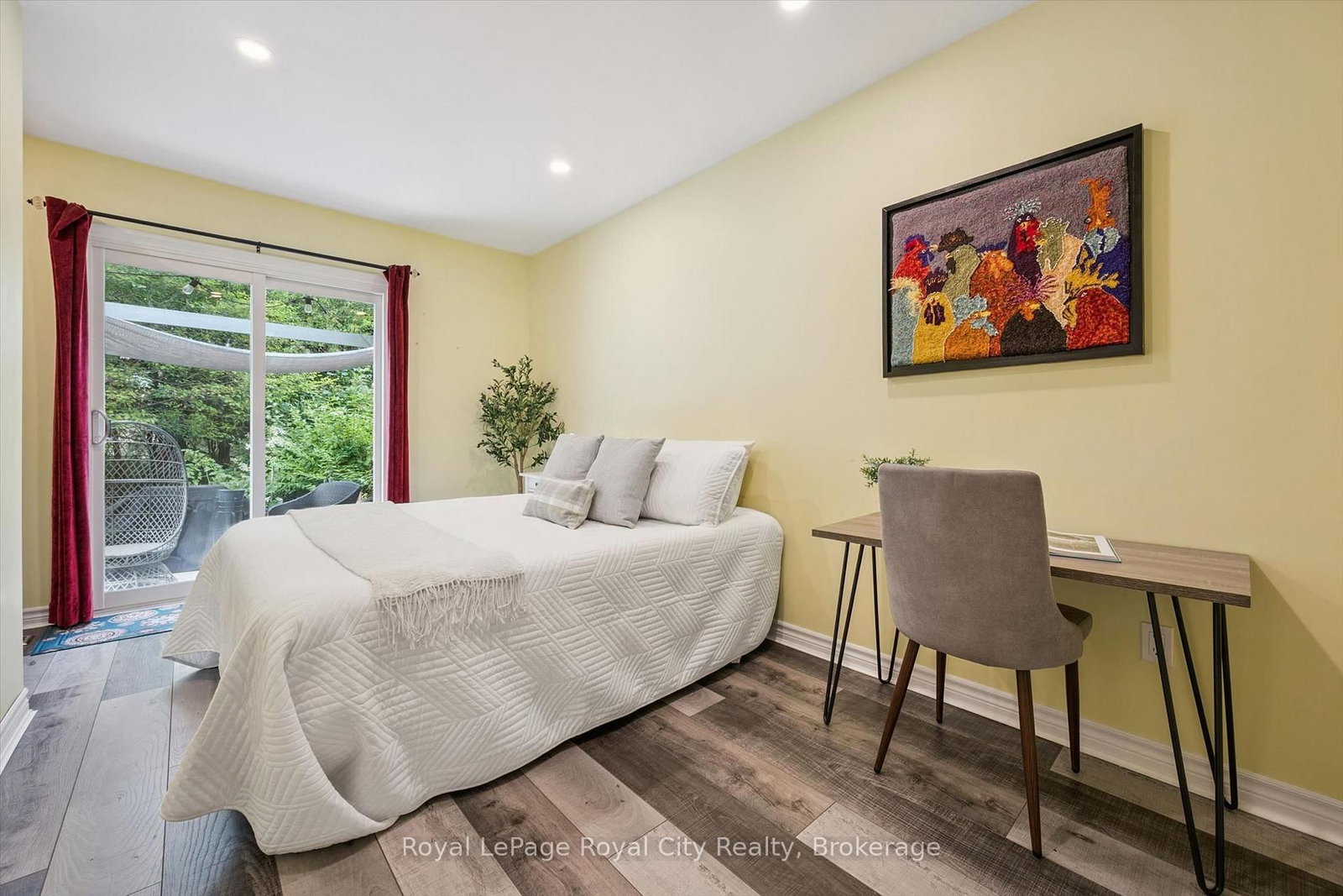 18 June Avenue • Guelph, ON photo 18