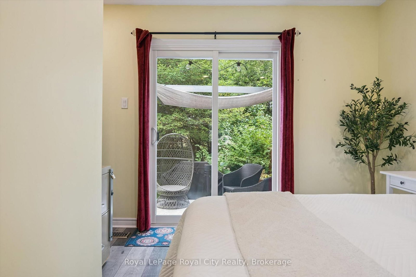 18 June Avenue • Guelph, ON photo 19