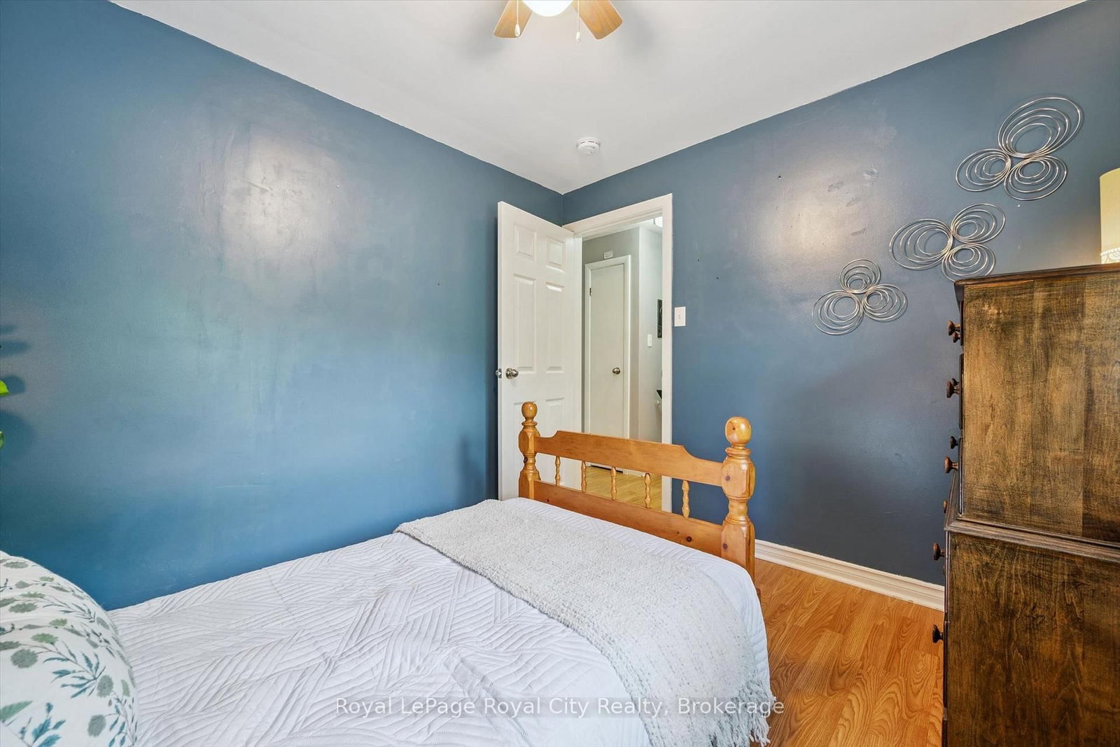 18 June Avenue • Guelph, ON photo 27