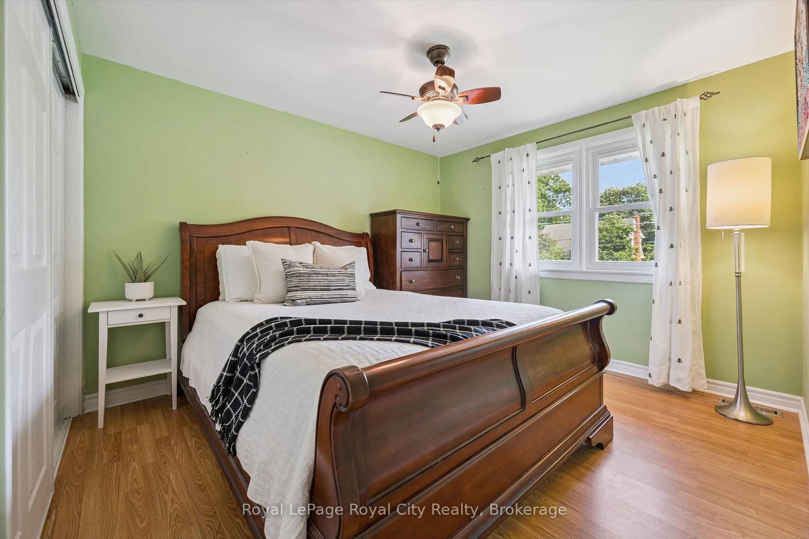 18 June Avenue • Guelph, ON photo 30
