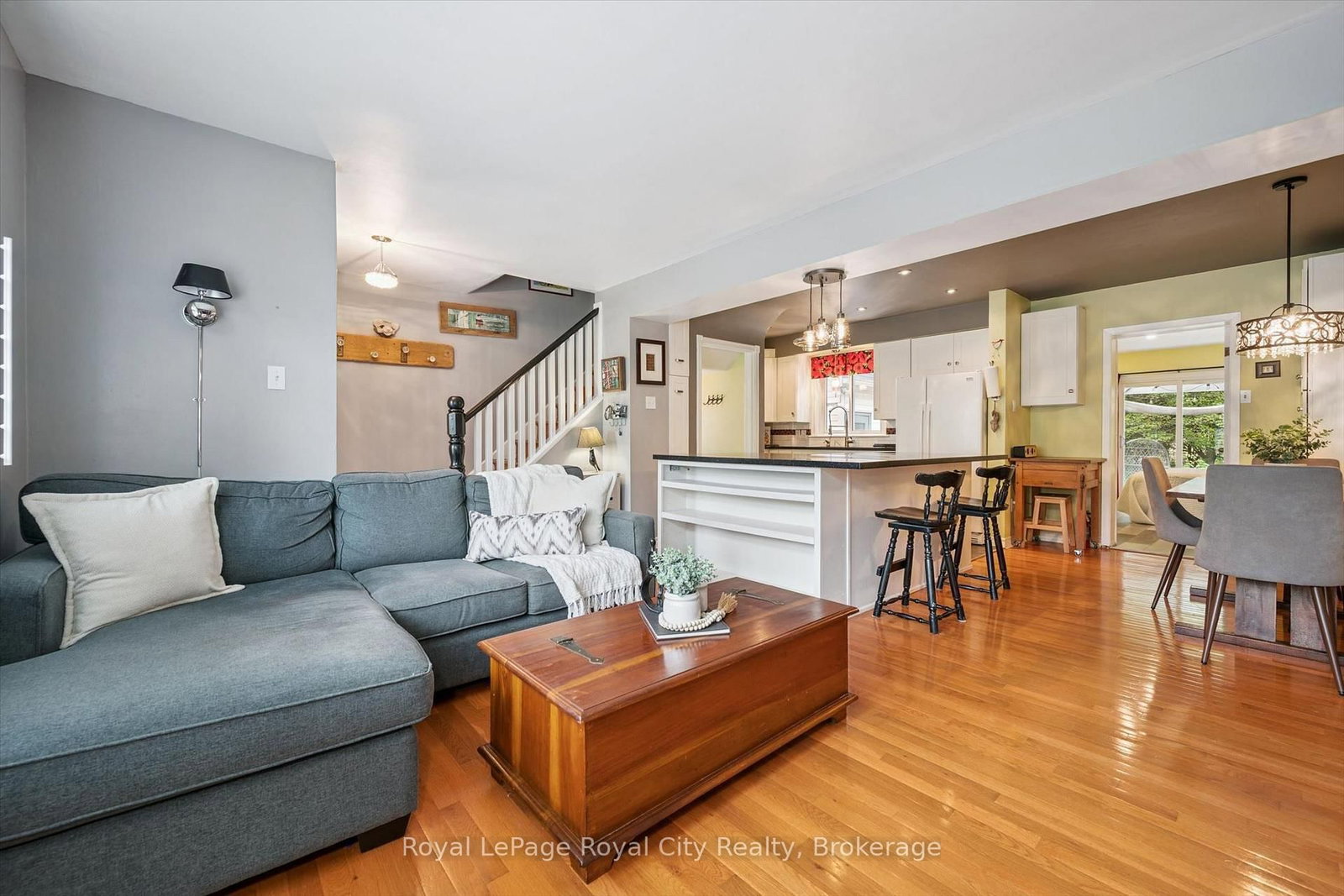 18 June Avenue • Guelph, ON photo 9
