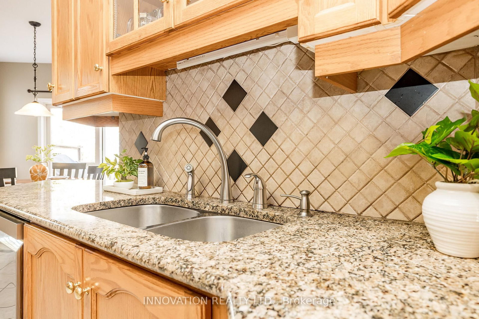 25 Kyle Avenue • Stittsville, ON photo 22