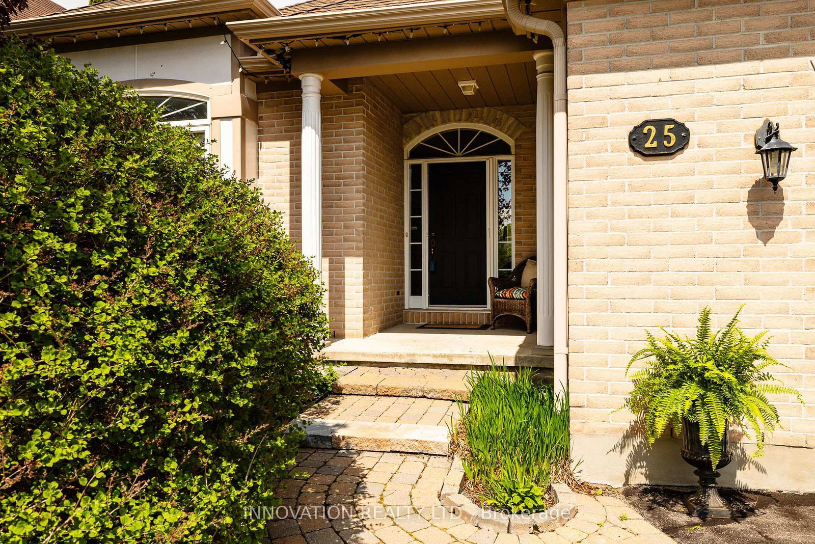 25 Kyle Avenue • Stittsville, ON photo 4