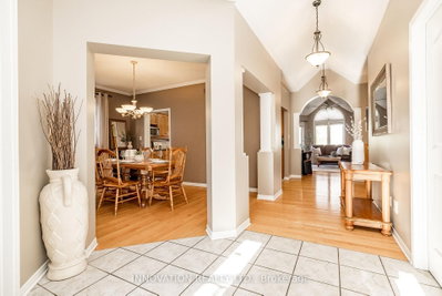 25 Kyle Avenue • Stittsville, ON photo 6