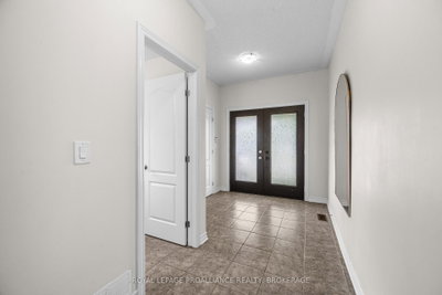 1397 Waterside Way • Kingston, ON photo 4