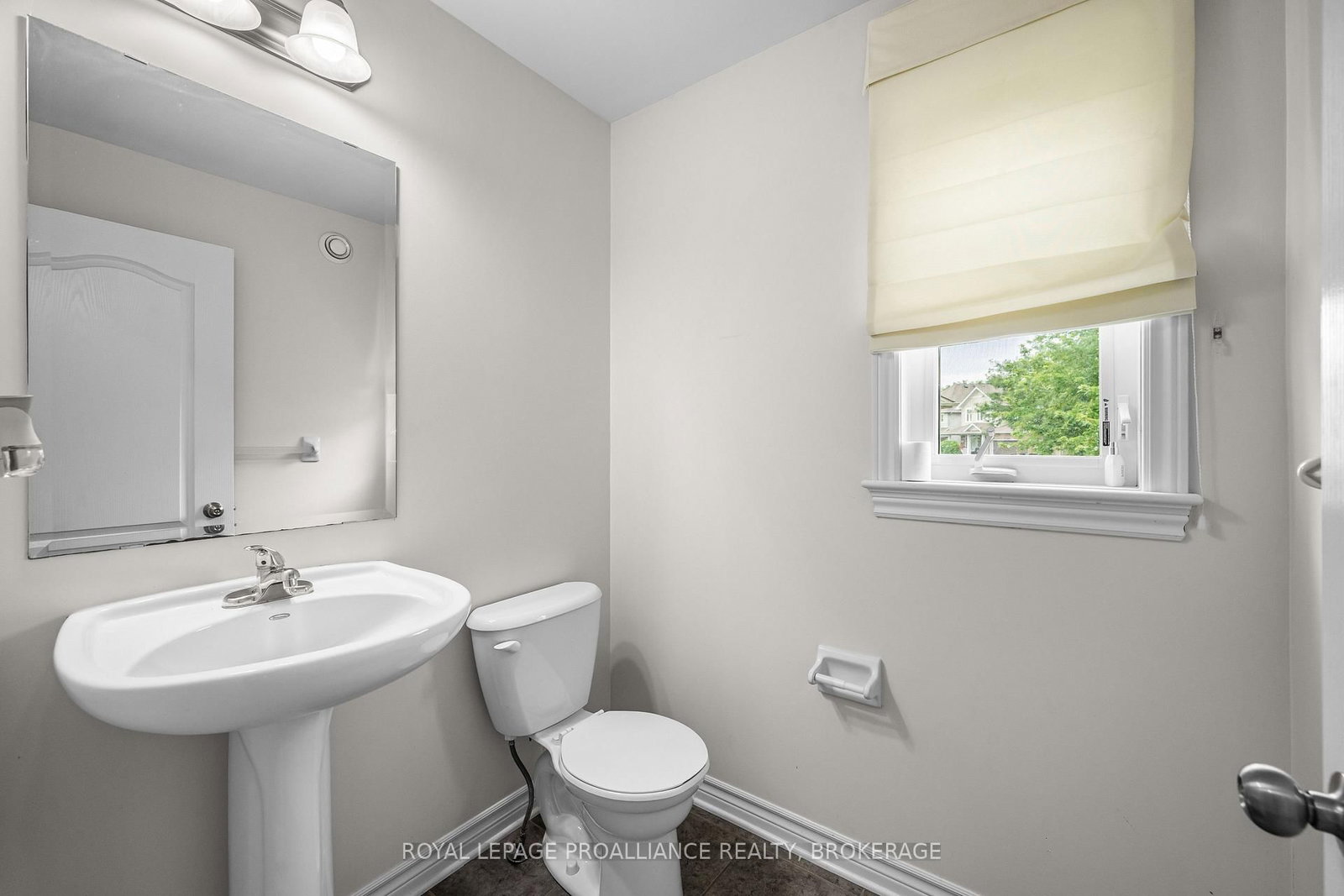 1397 Waterside Way • Kingston, ON photo 6