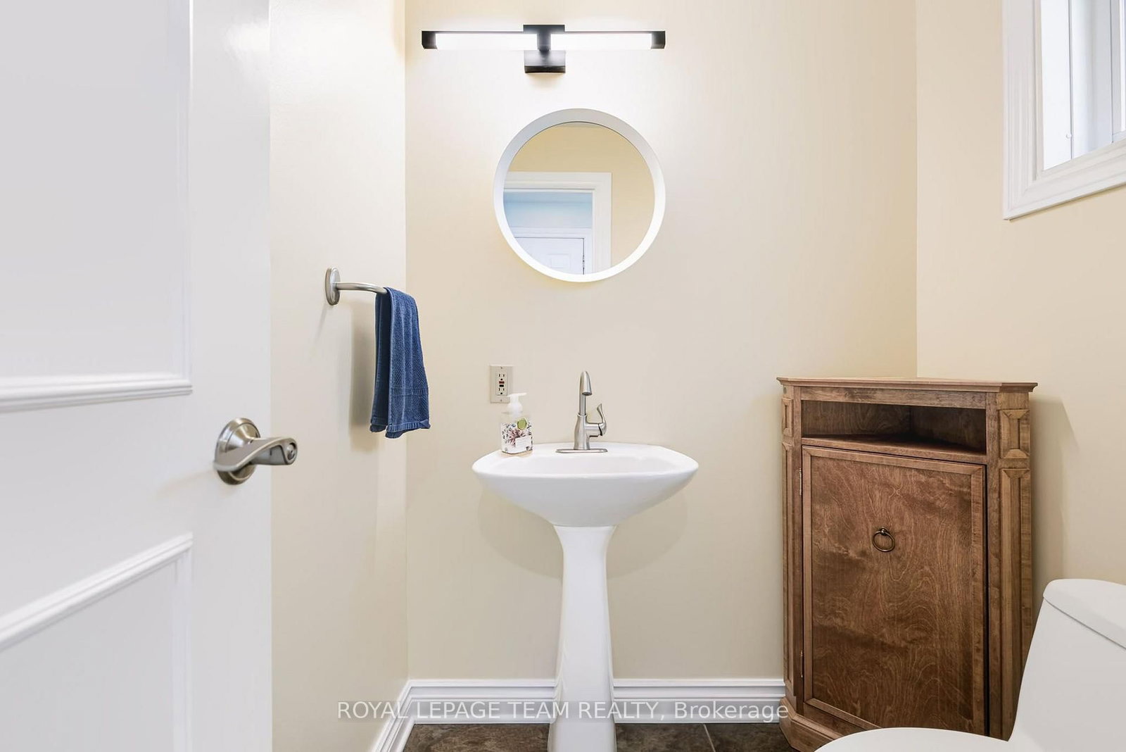 230 Lincoln Heights Road • Ottawa, ON photo 15