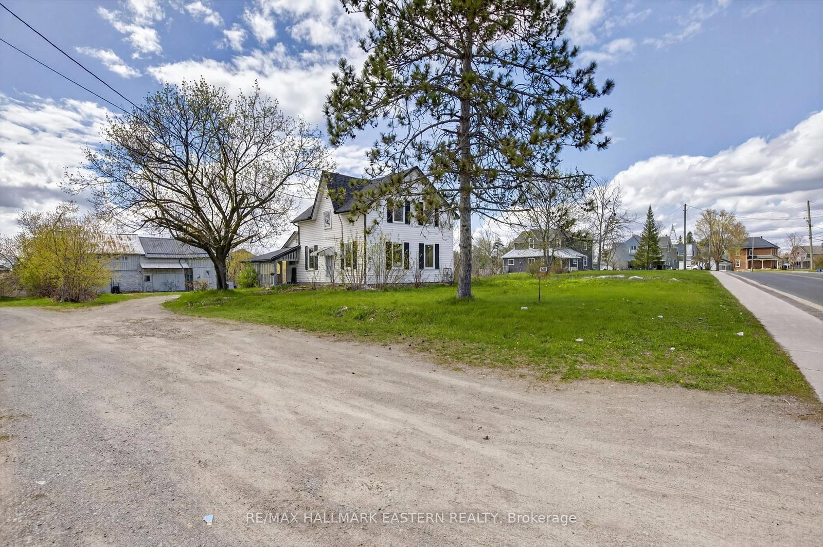 130 County Rd 40 • Asphodel-Norwood, ON photo 1