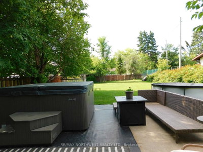 70 Wood Street • Dryden, ON photo 3