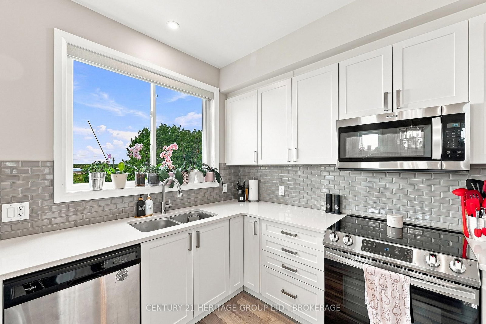 141 Superior Drive • Loyalist, ON photo 12