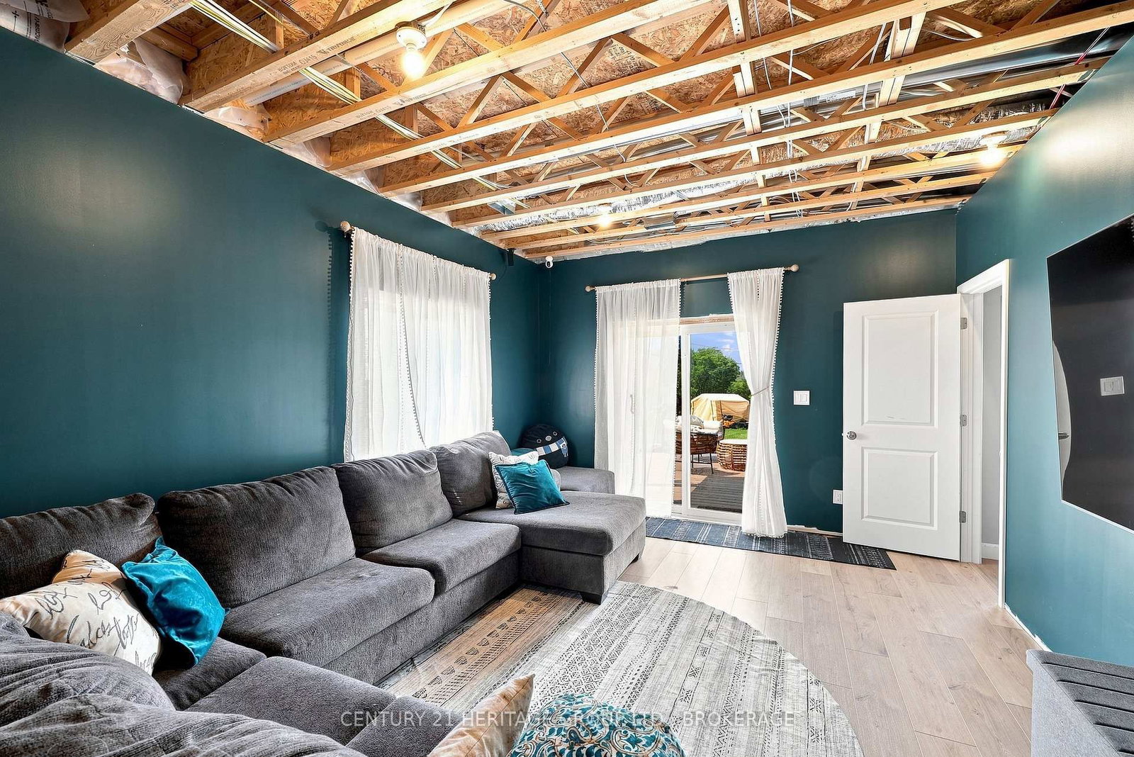 141 Superior Drive • Loyalist, ON photo 15