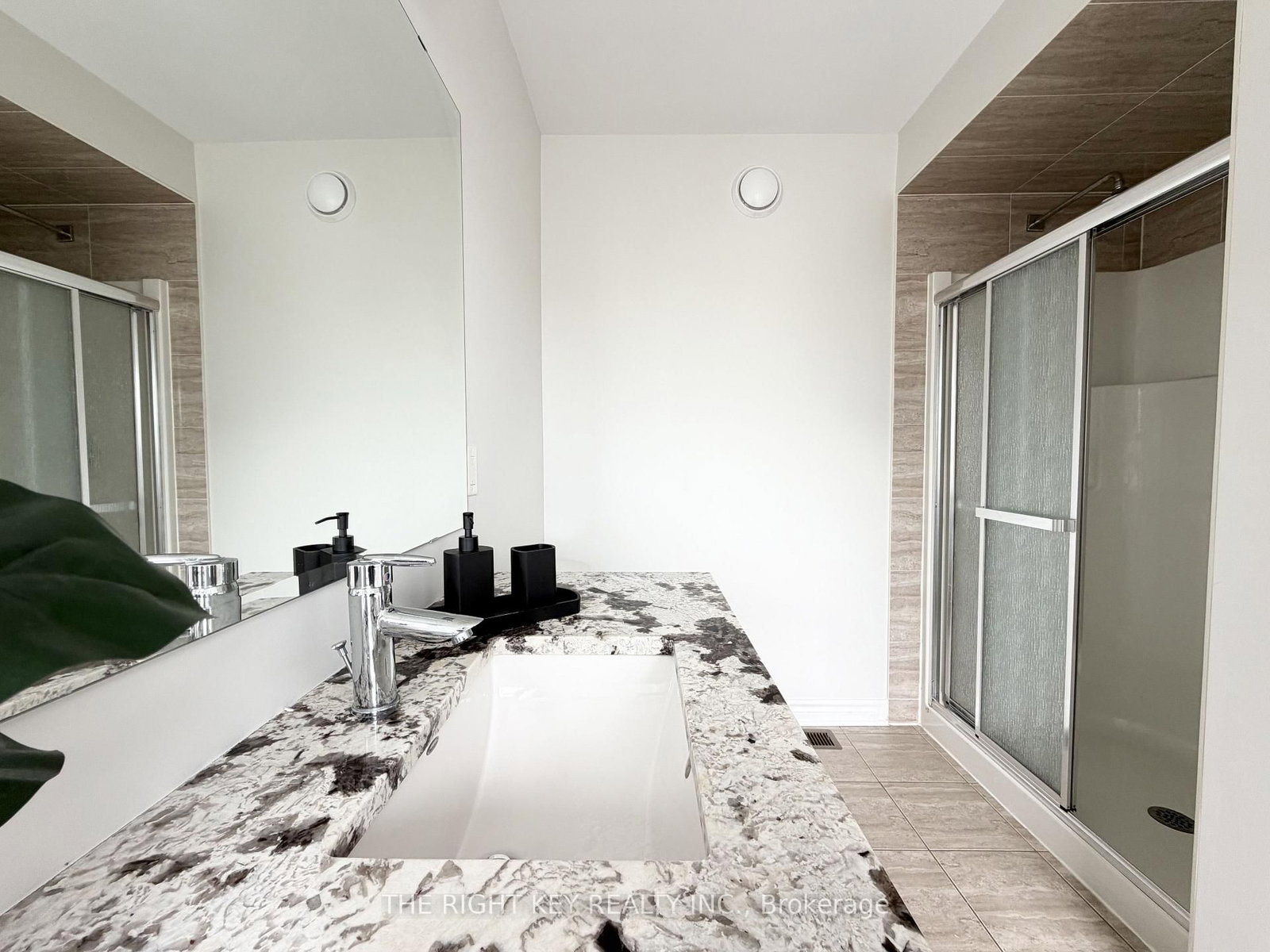 100 Popplewell Crescent • Ottawa, ON photo 14