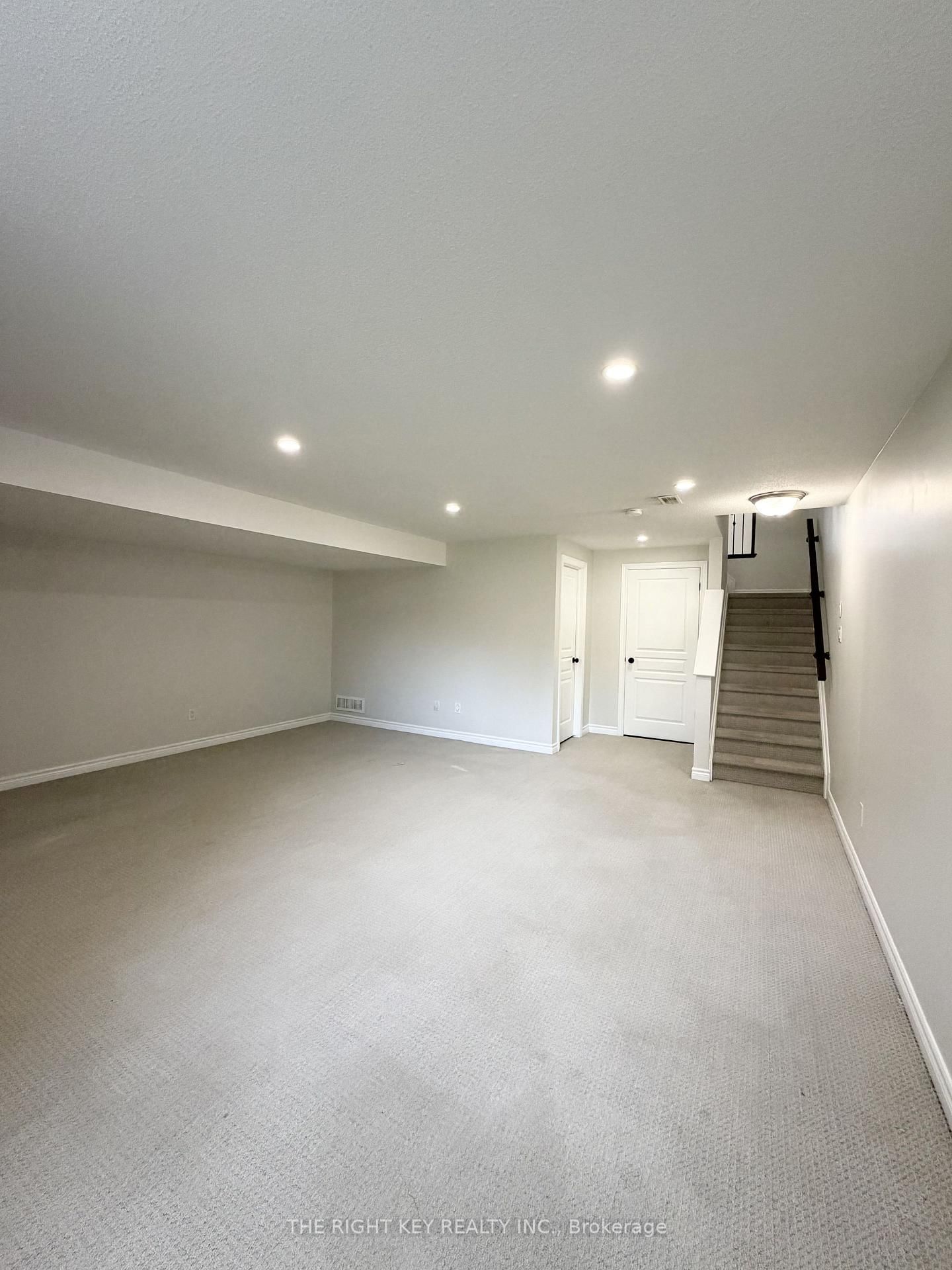 100 Popplewell Crescent • Ottawa, ON photo 15