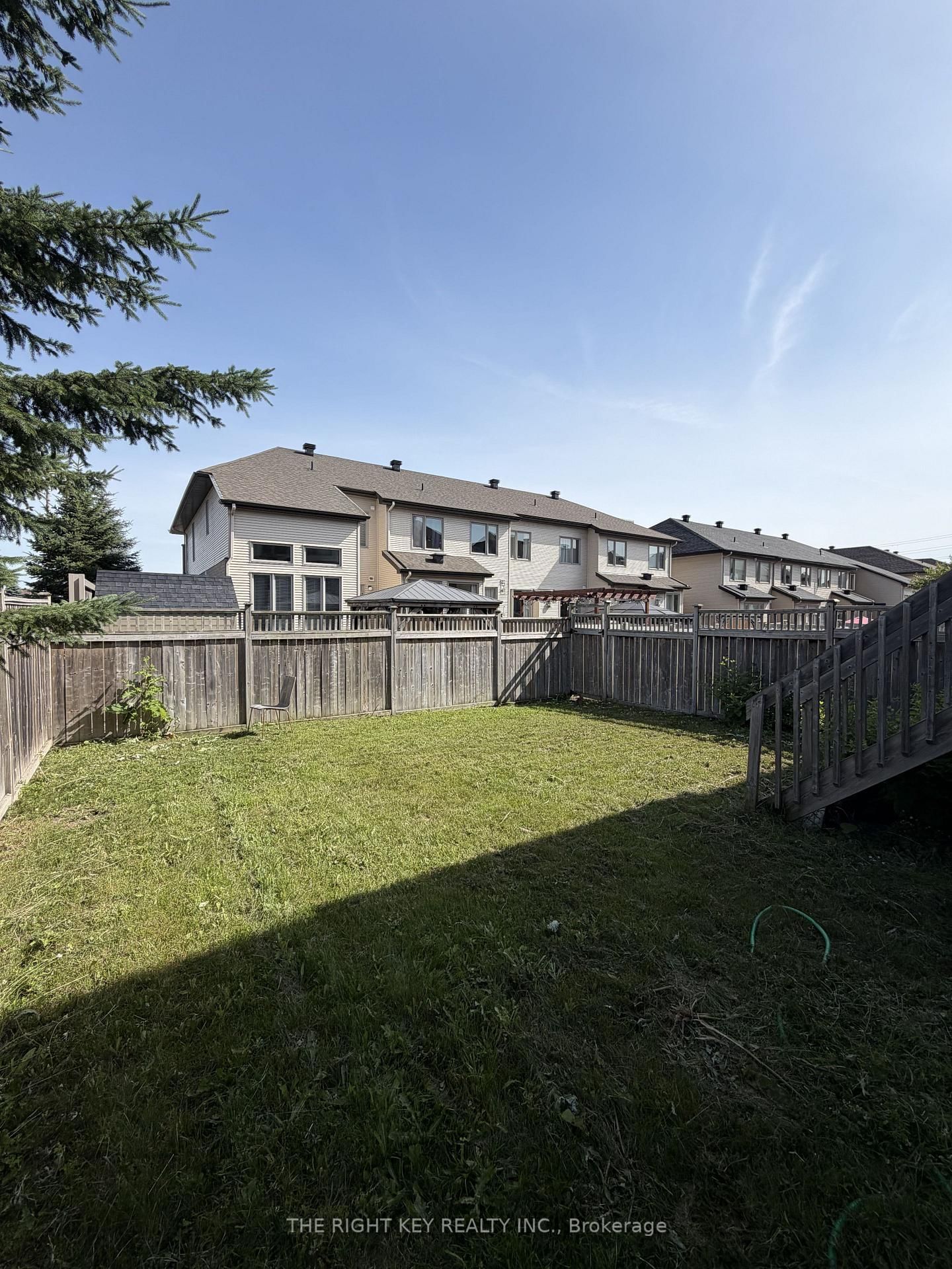 100 Popplewell Crescent • Ottawa, ON photo 19