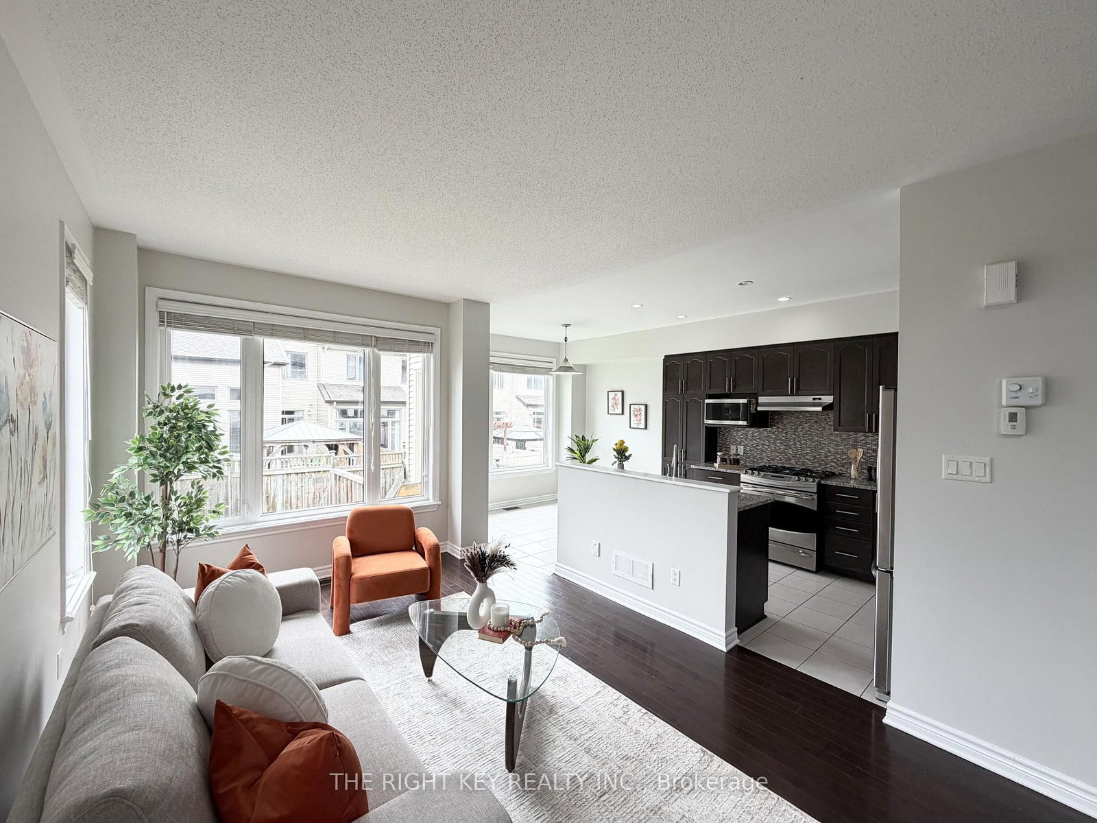 100 Popplewell Crescent • Ottawa, ON photo 6