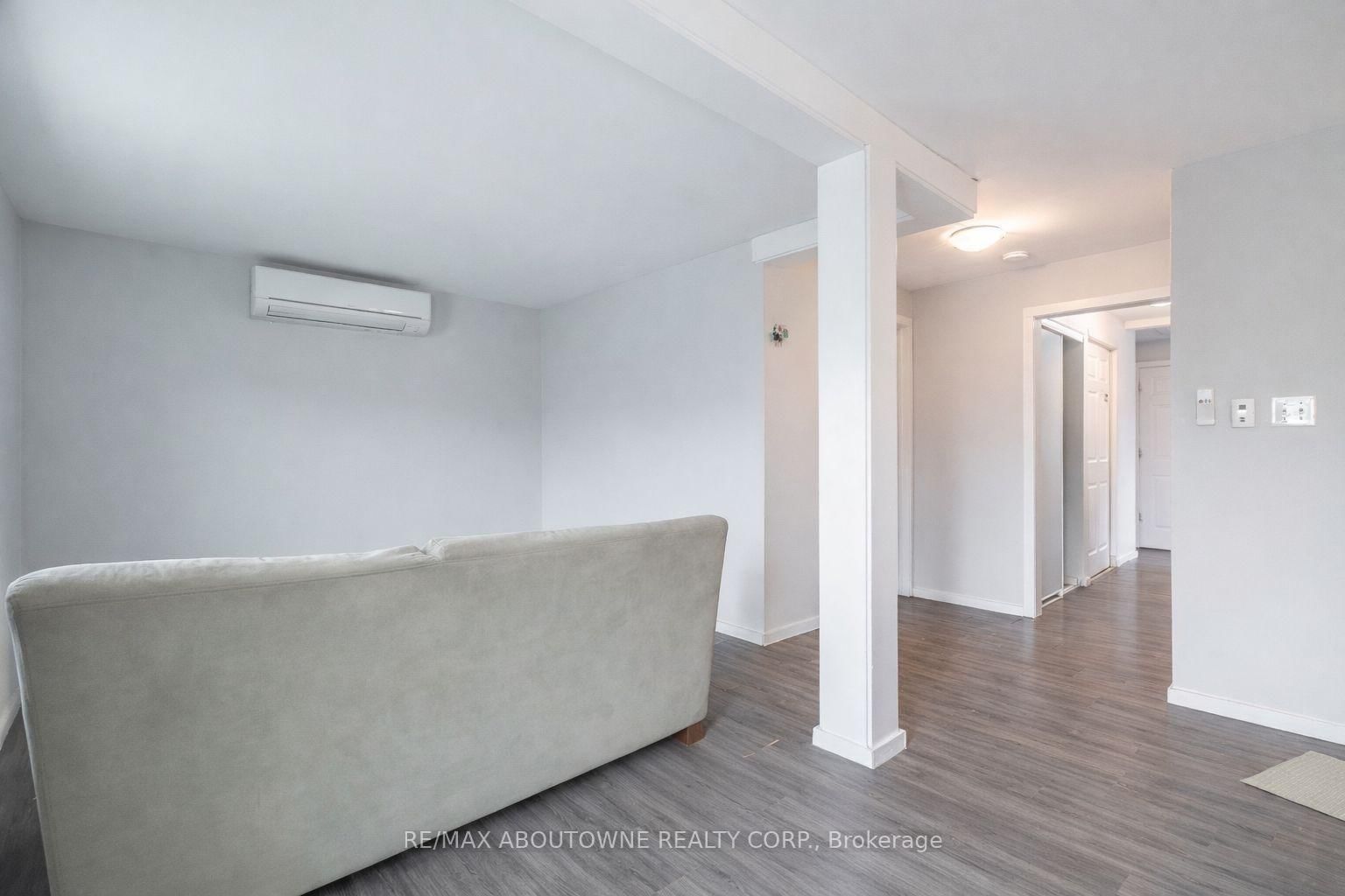 108 Queenston Street • St. Catharines, ON photo 12