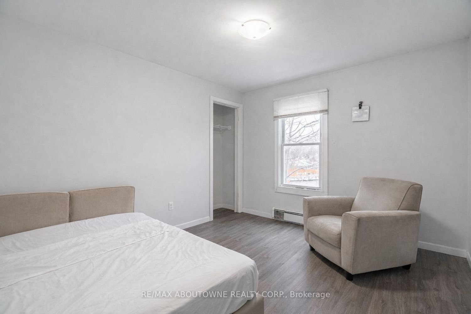 108 Queenston Street • St. Catharines, ON photo 17