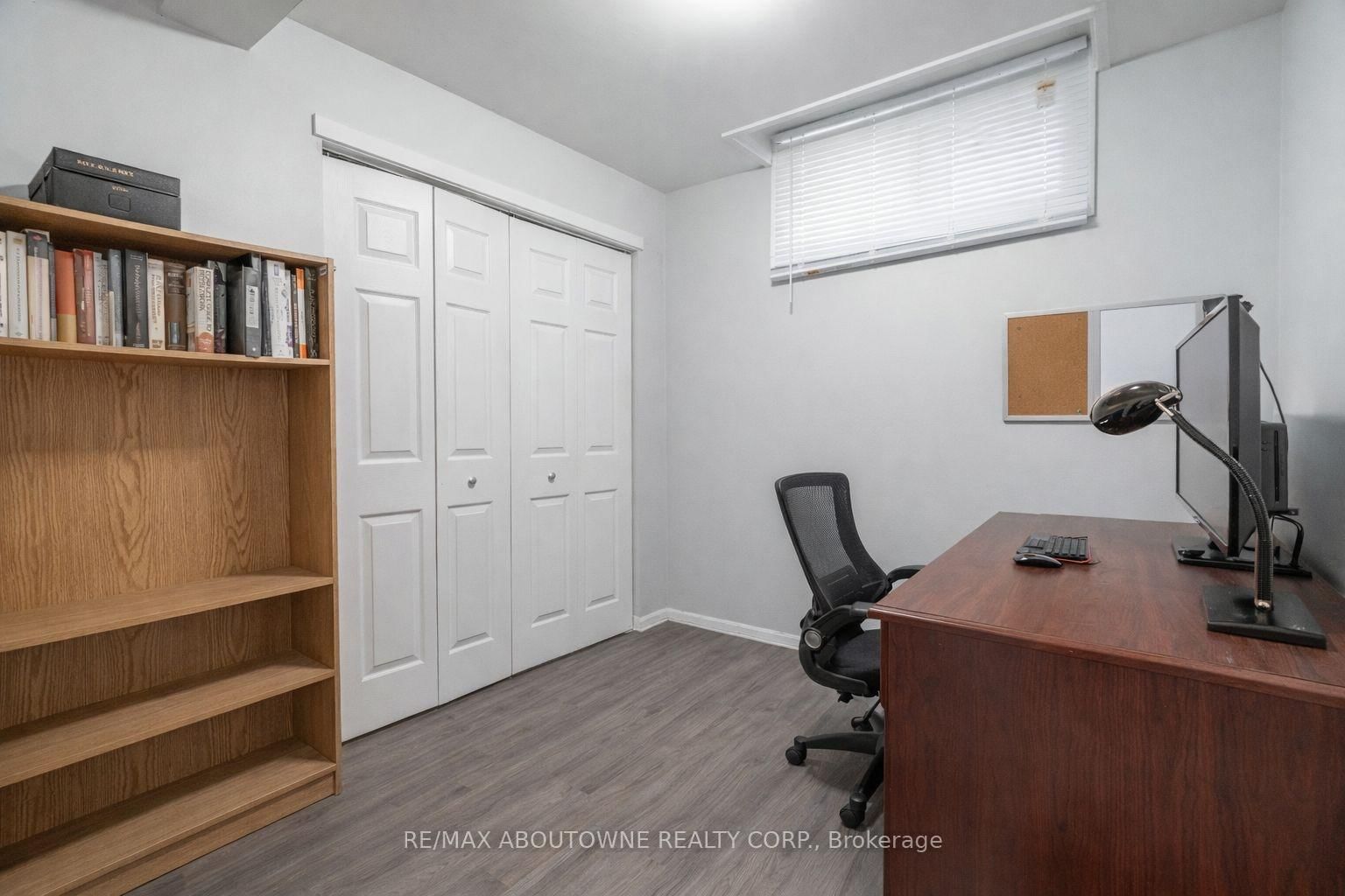 108 Queenston Street • St. Catharines, ON photo 7